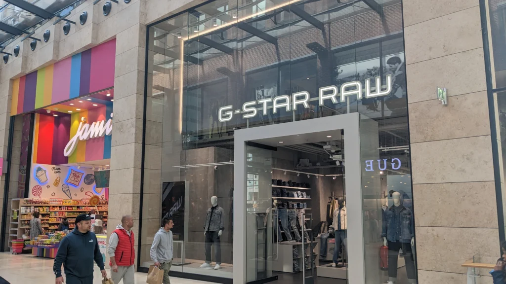 Intérieur d’une boutique G-Star RAW à Utrecht